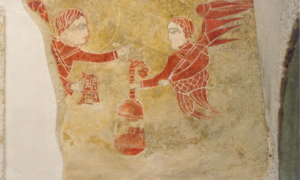 Delno ohranjena freska dveh angelov.